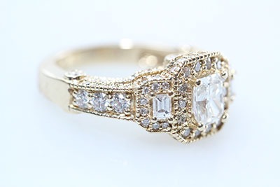 gold diamond ring